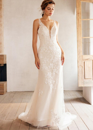 Plunging Neck Ivory Lace Tulle Rustic Wedding Dress